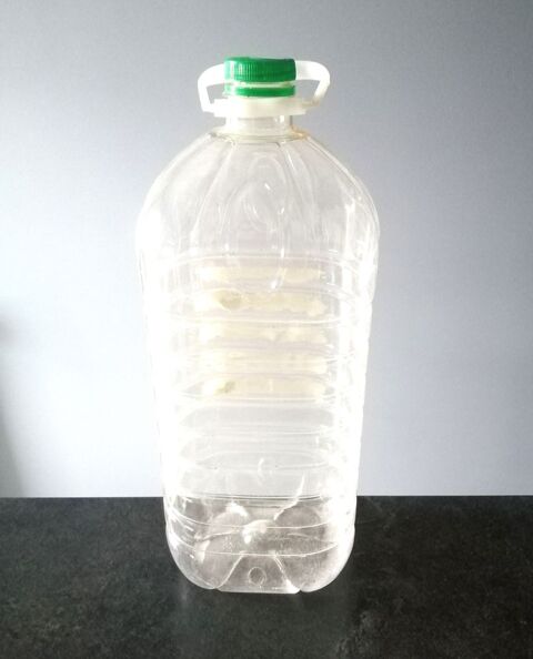 Bidon bouteille de 3 litres
1 Puteaux (92)