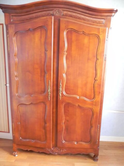 ARMOIRE EN MERISIER 0 Migennes (89)