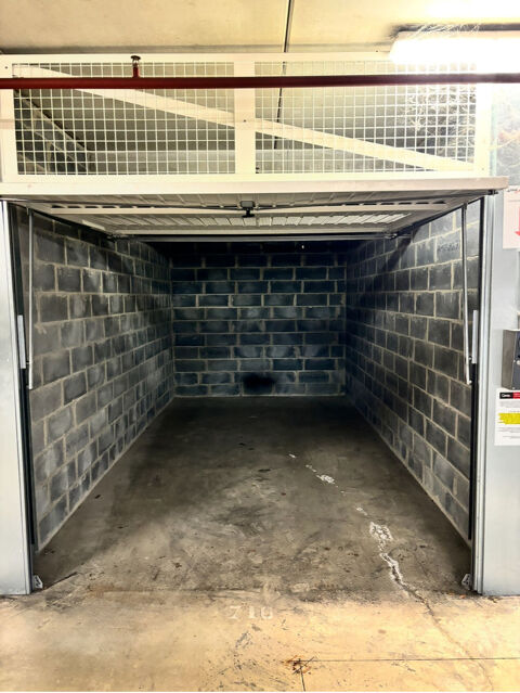  Parking / Garage  louer 15 m