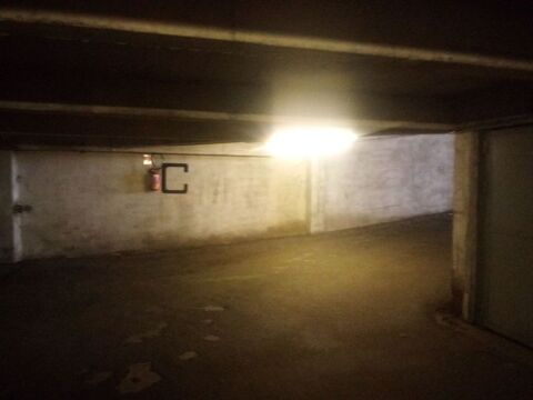  Parking / Garage � louer 10 m�