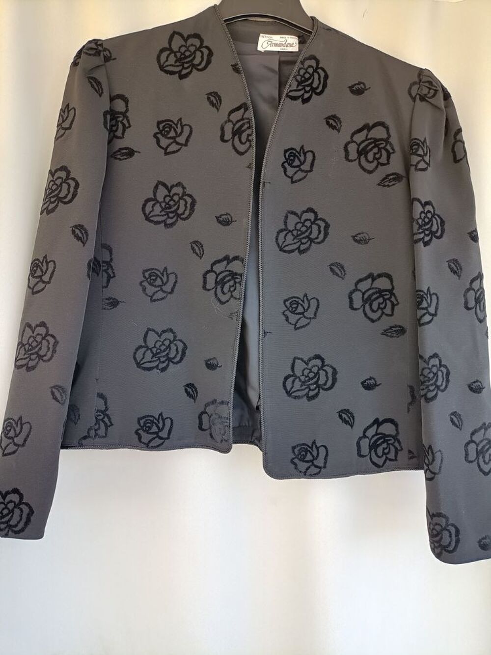 Veste courte brod&eacute;e Mod Ecran Armadiane T2 NEUVE poche int&eacute;r Vêtements