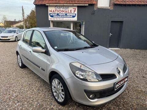 Renault clio iii 1.5 DCI 86CV 1&egrave;re Main