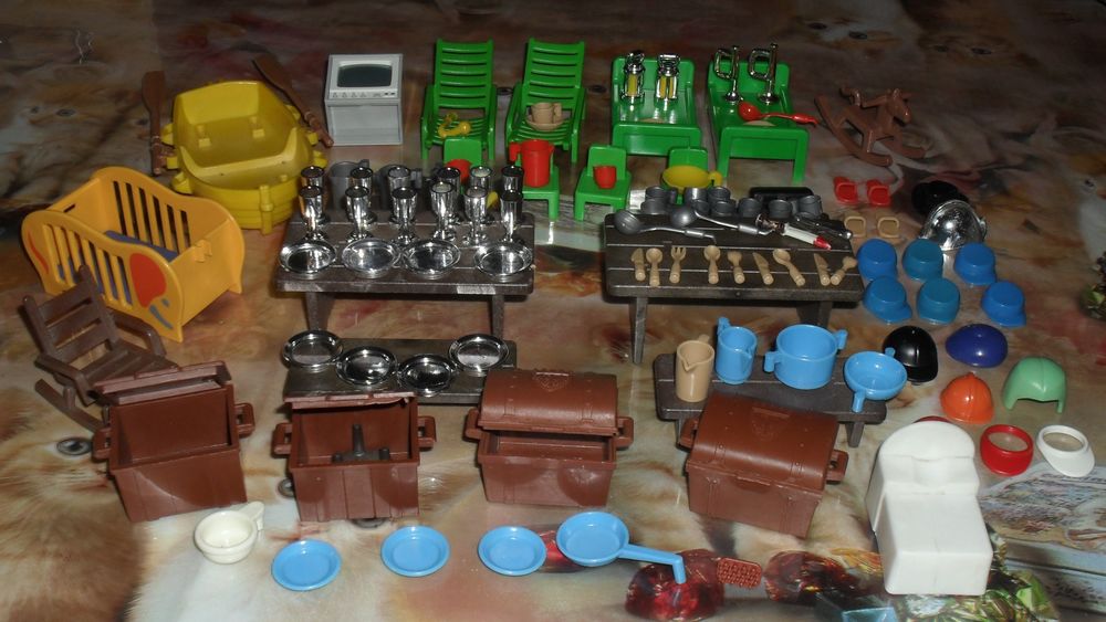 Playmobil de nombreux accessoires. Jeux / jouets