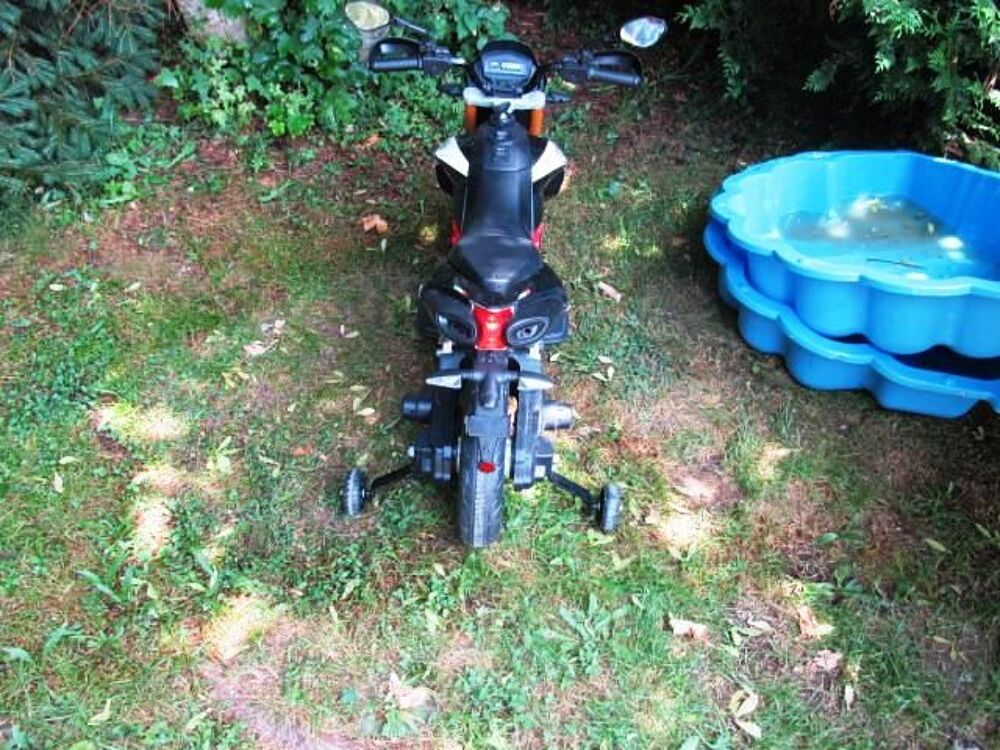 MOTO ELECTRIQUE APRILIA ENFANT Jeux / jouets