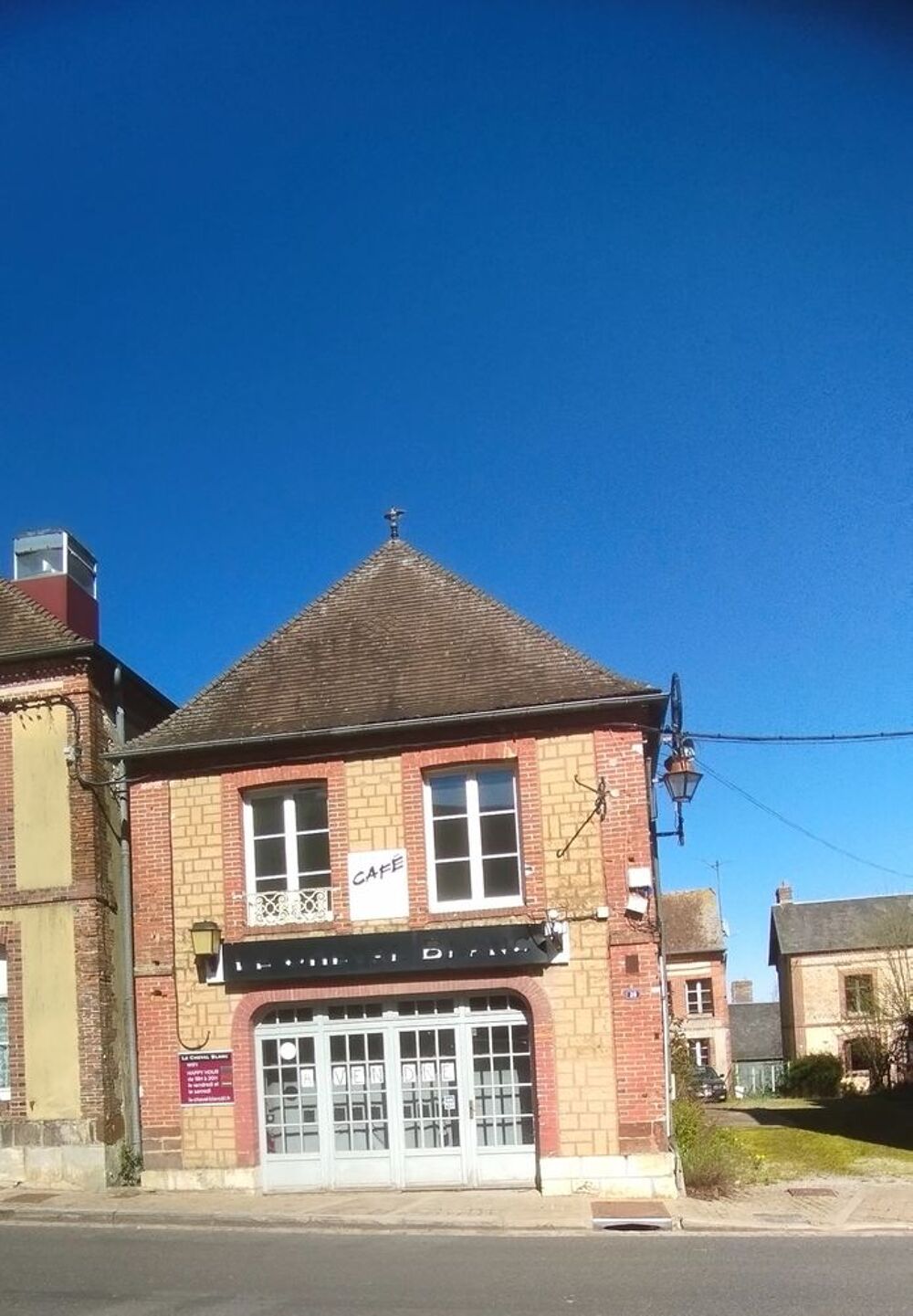 Vente Immeuble Café restaurant salle de spectacles Moulins-la-marche