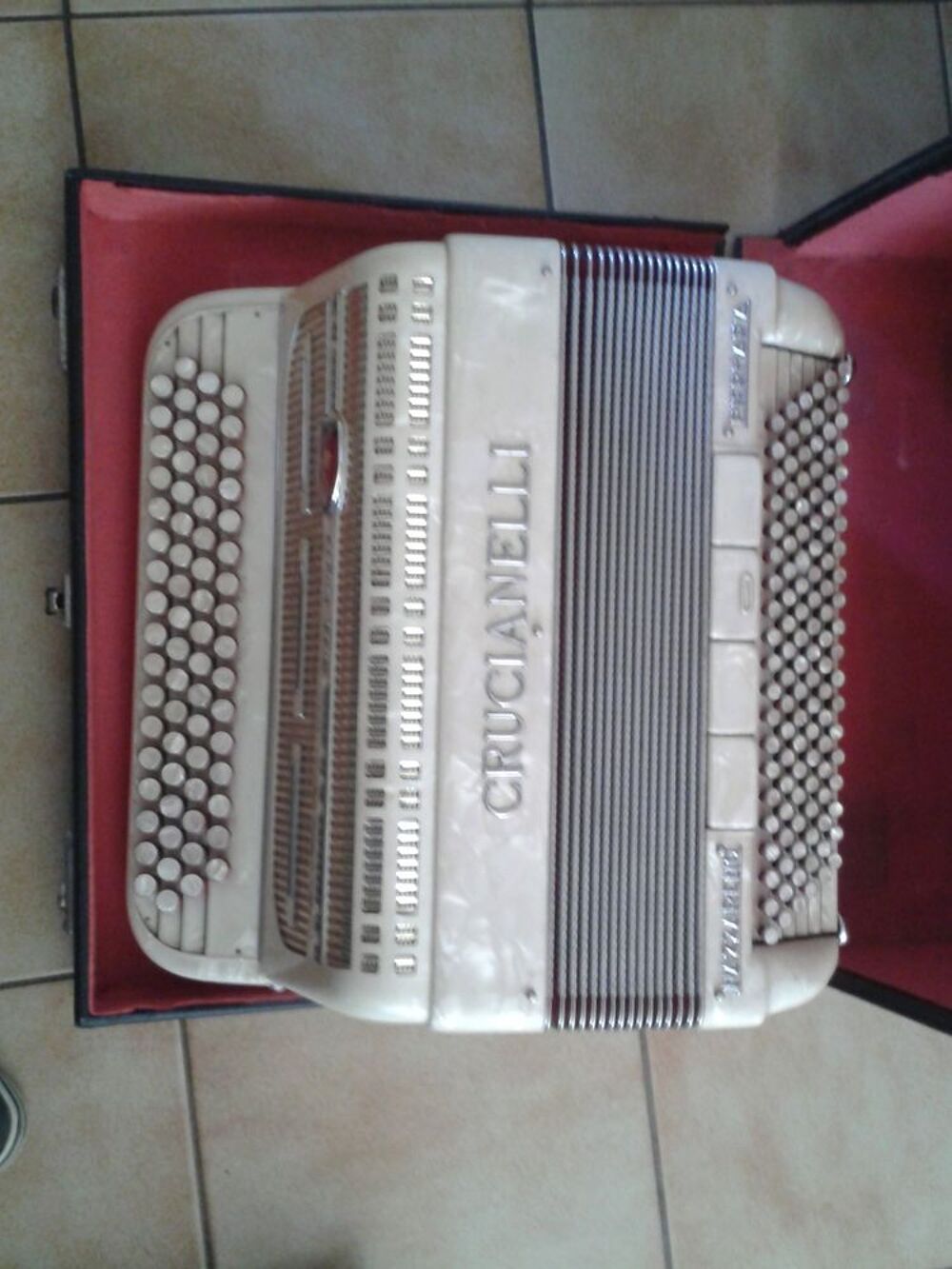 Accord&eacute;on chromatique CRUCIANELLI Instruments de musique