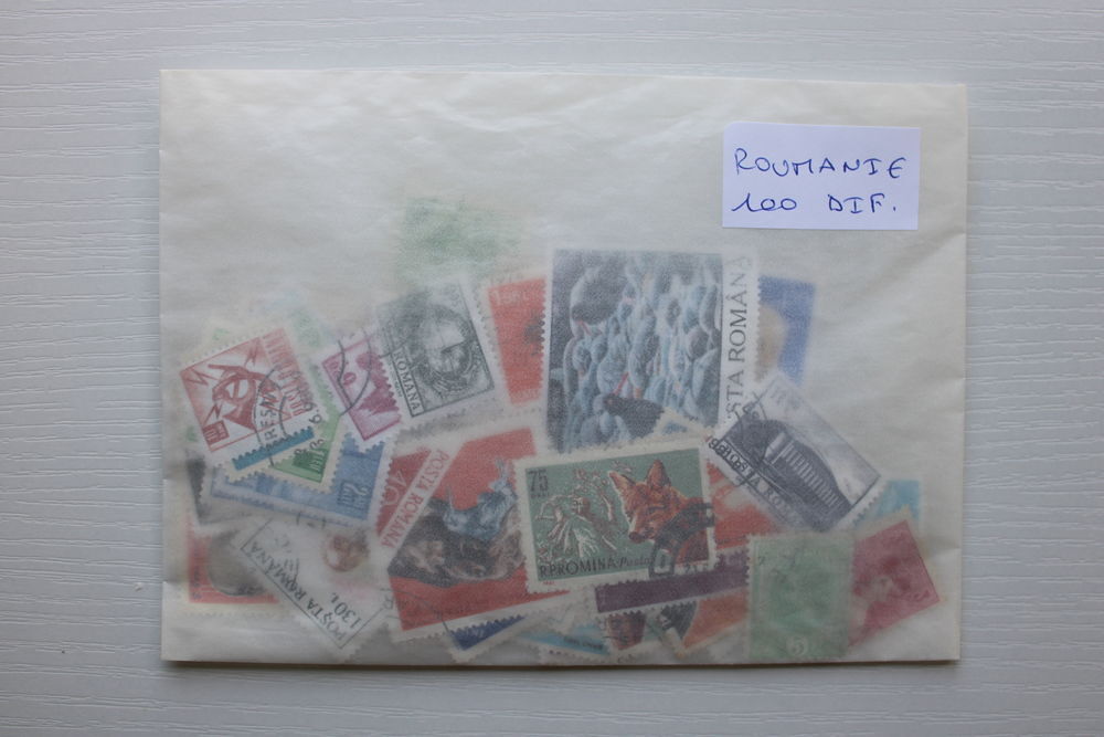 Roumanie 100 timbres diff&eacute;rents 