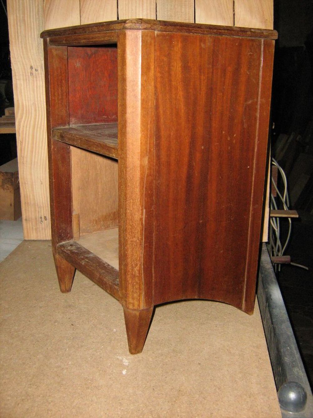 petit meuble de chevet art d&eacute;co a restaurer 50 x 30 x 30
R&eacute;p Meubles