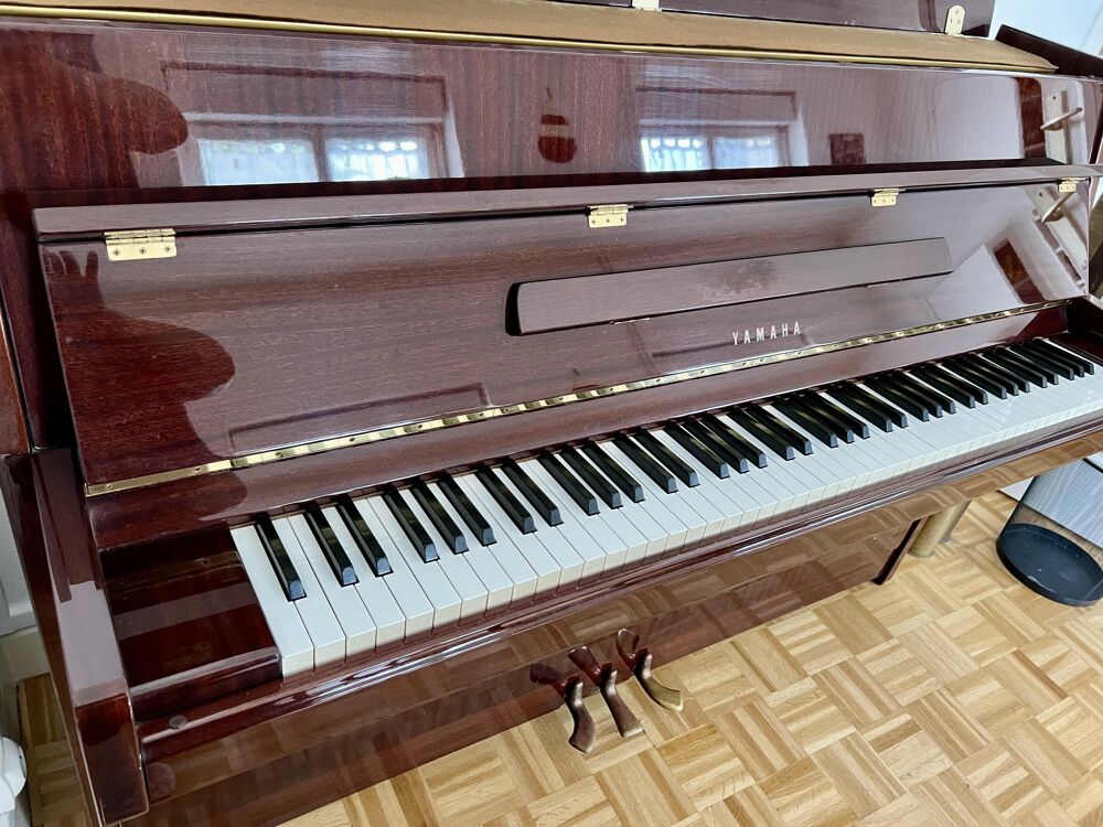 Piano droit Yamaha Instruments de musique