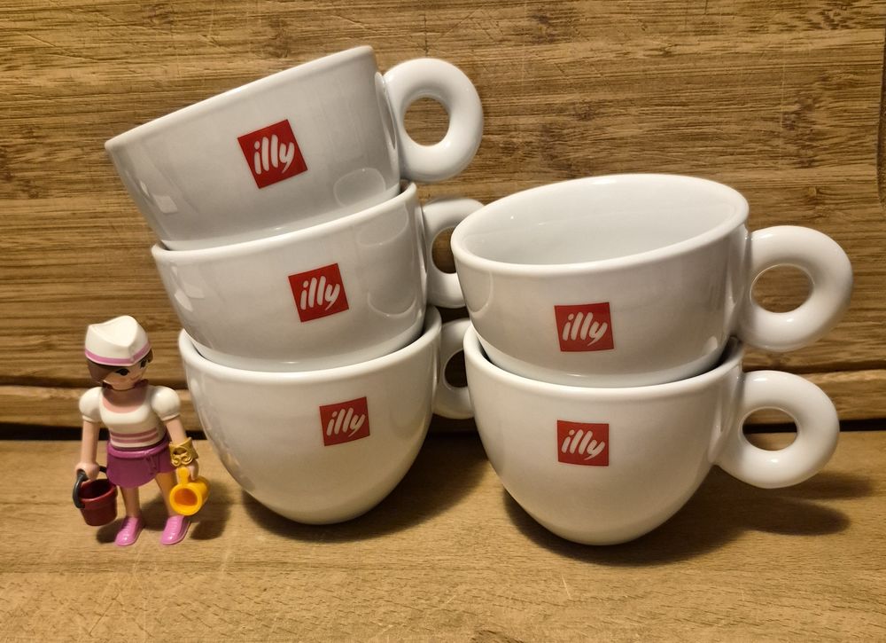 ILLY cinq tasses a caf&eacute; grands mod&egrave;les Décoration