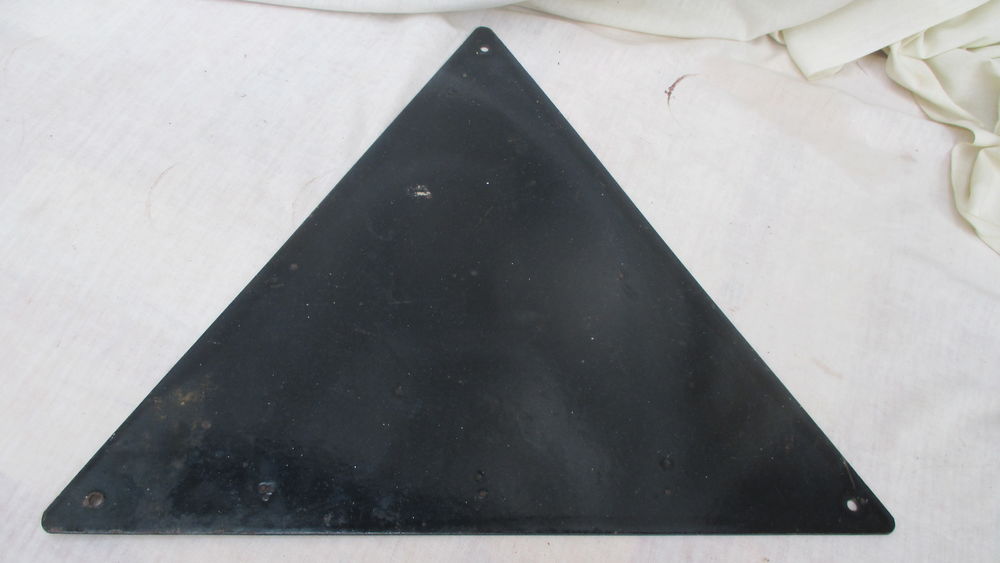 plaque &eacute;maill&eacute;e. 