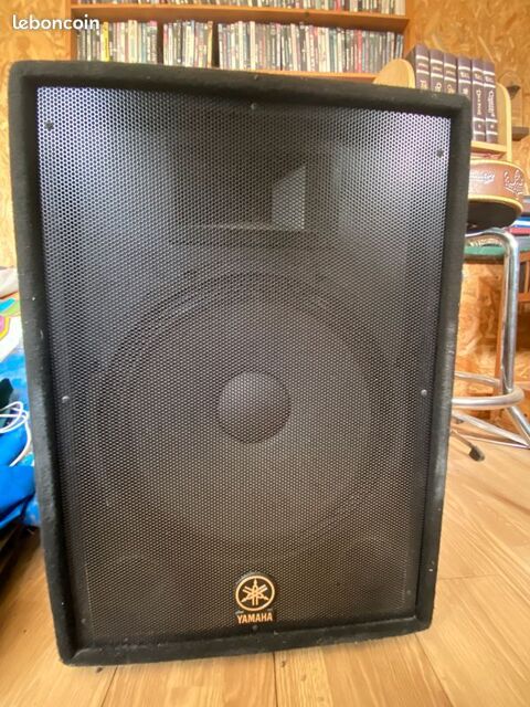 Deux enceintes professionnelles Yamaha AX15 Saint-Paterne (72)