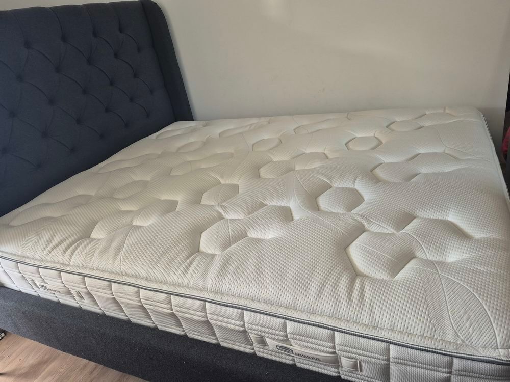 Matelas Hybride Ressorts Simmons 160*200 laine d'Alpaga Meubles