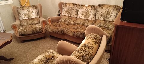 Canap 3 places + 2 fauteuils assortis 80 Montussan (33)