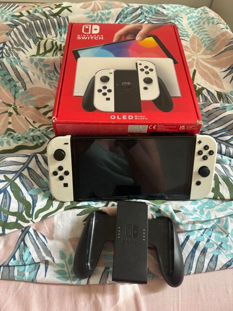 console NINTENDO Swicht 200 Drancy (93)