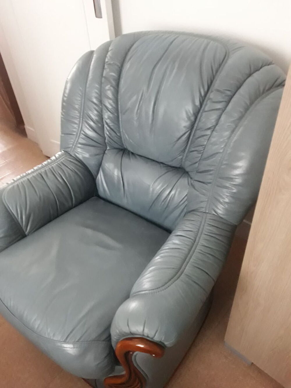 2 fauteuils en cuir Meubles