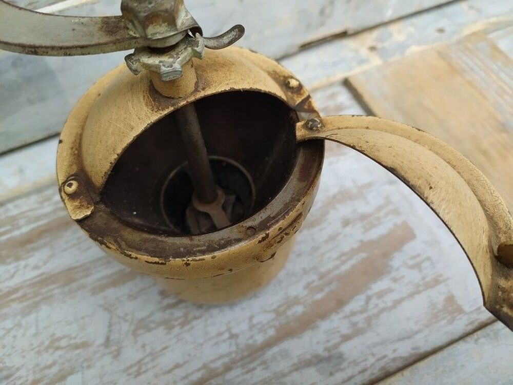 Ancien Moulin &agrave; Caf&eacute; Peugeot M&eacute;tal 