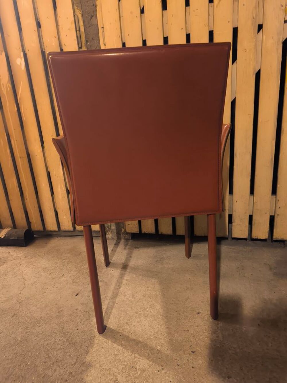 Chaise cuir Meubles