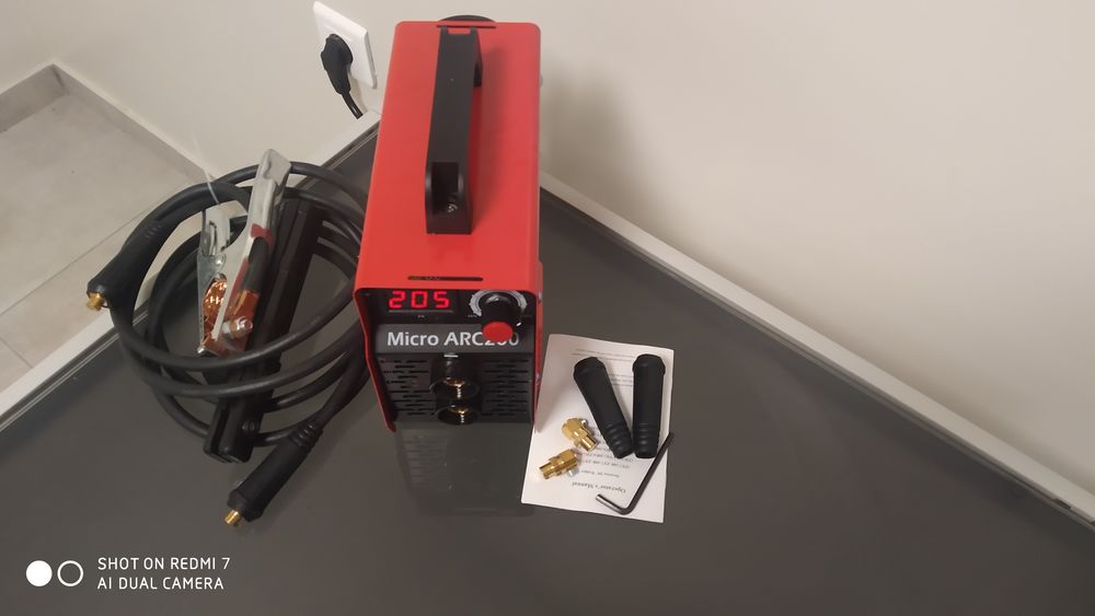 Poste &agrave; souder MMA IGBT 200 amp&egrave;res (neuf) Bricolage