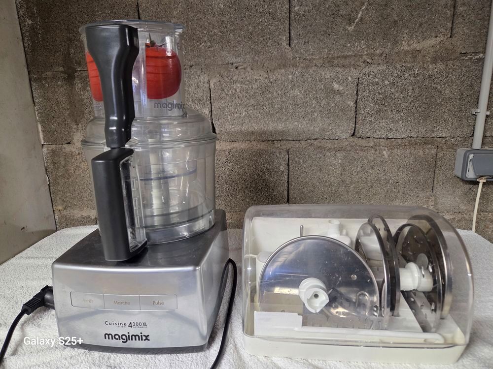 Robot de cuisine CS 4200 XL MAGIMIX Electrom�nager