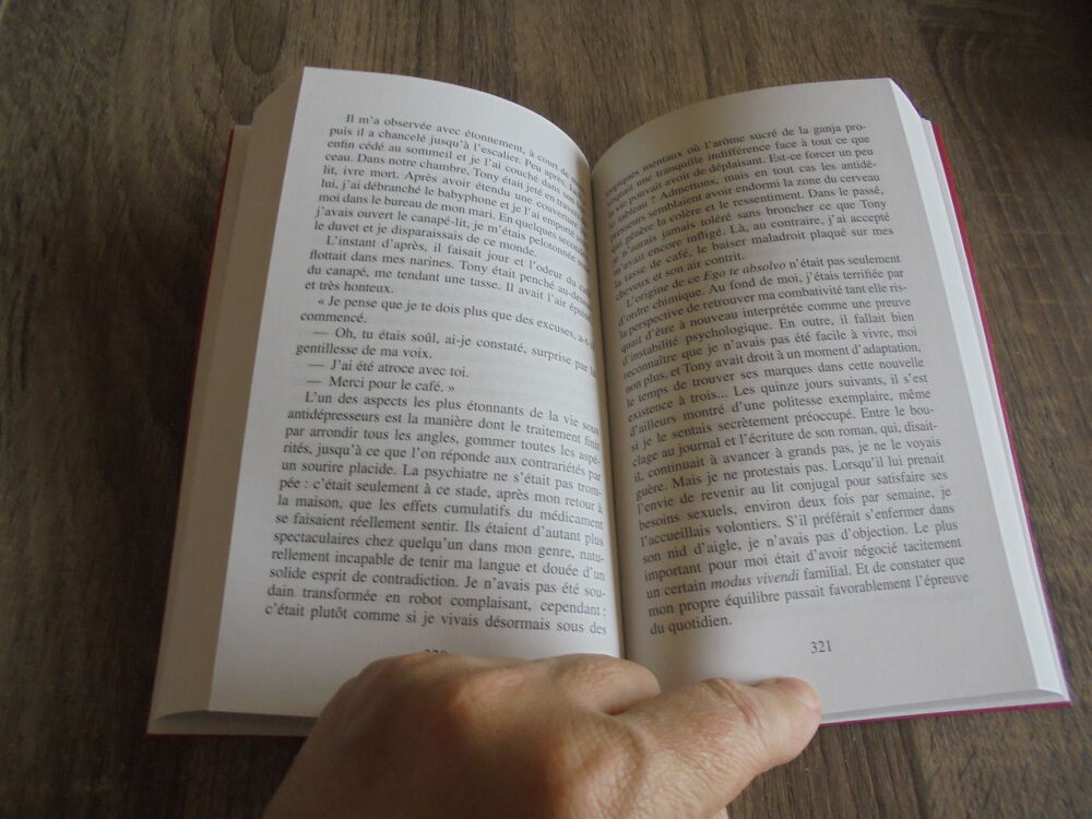 Une relation dangereuse (61) Livres et BD