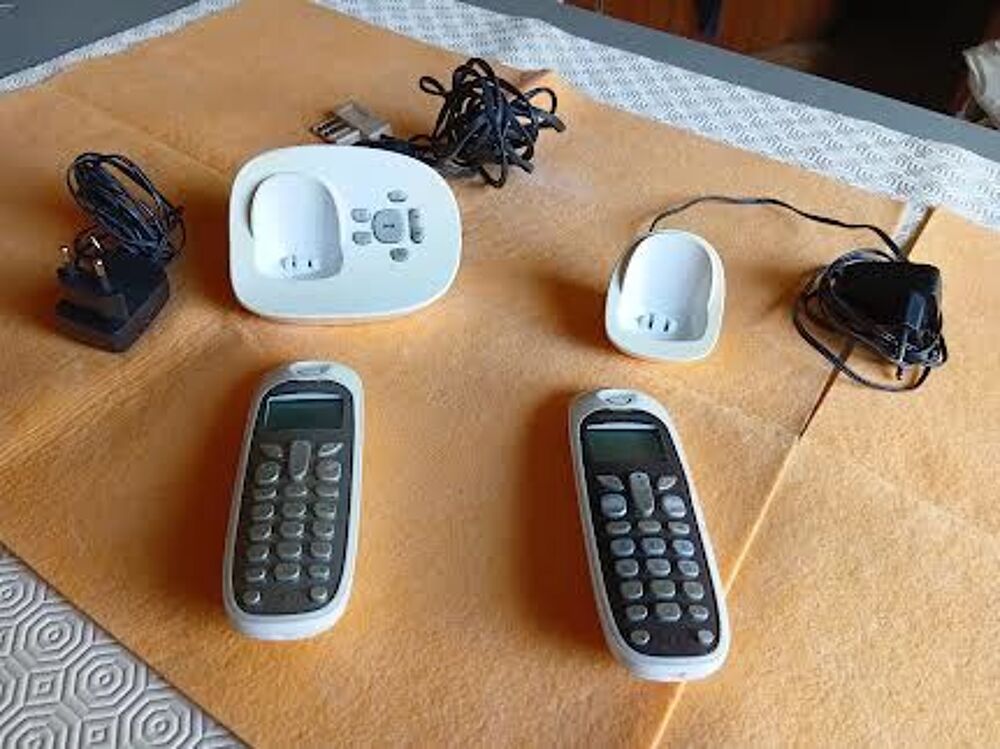 TELEPHONE PORTABLE Téléphones et tablettes