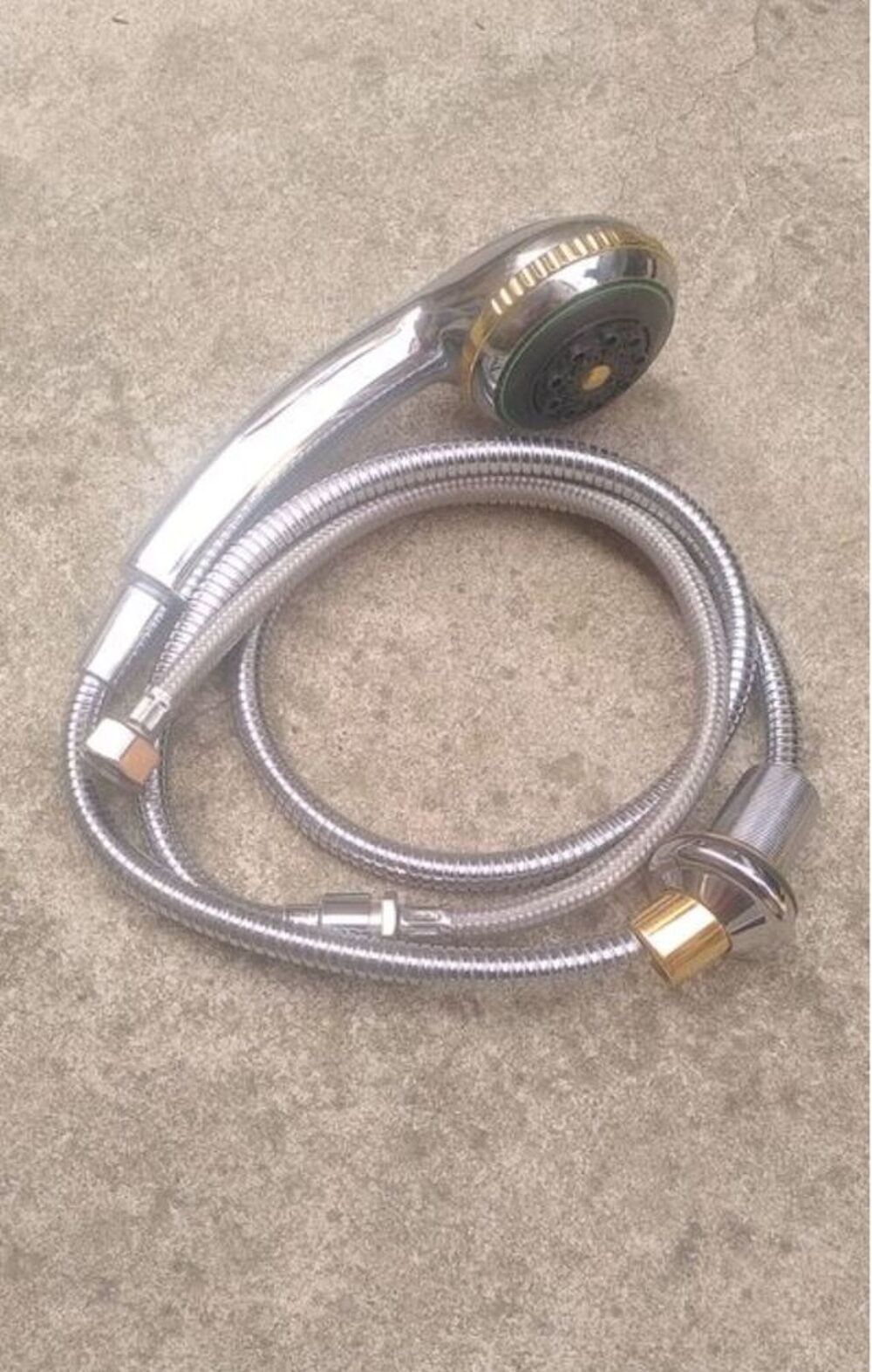 Mitigeur de douche 3 trous et son Pommeau de douche. Bricolage