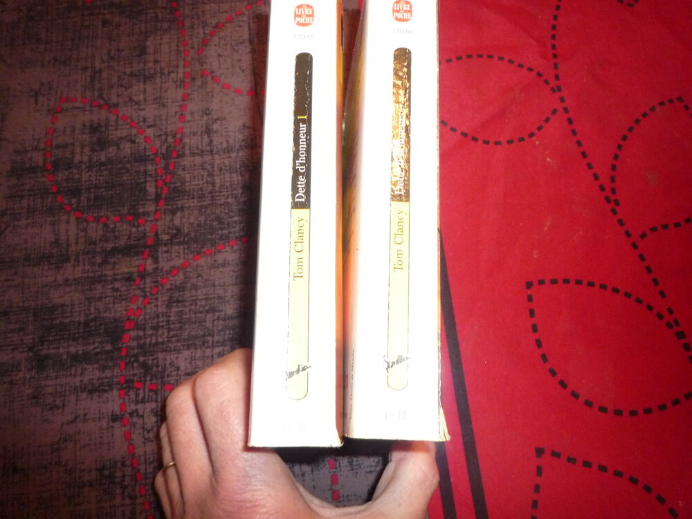 lot de 2 livres de Tom Clancy
dette d'honneur tome 1 et 2
Livres et BD