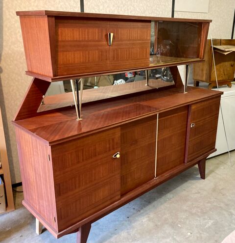 Buffet vintage pied compas France 1960-70s
300 Ludres (54)