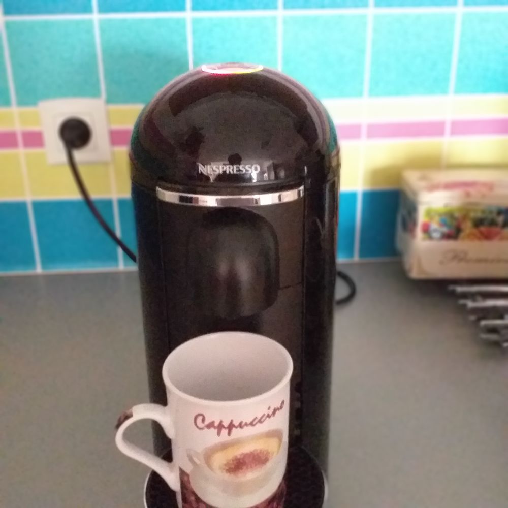 Machine &agrave; caf&eacute; NEUVE Nespresso Electroménager