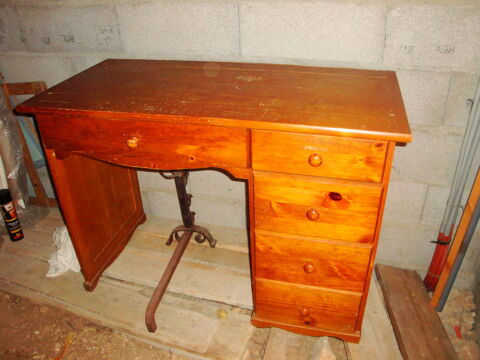Bureau en chne clair 30 Nimes (30)