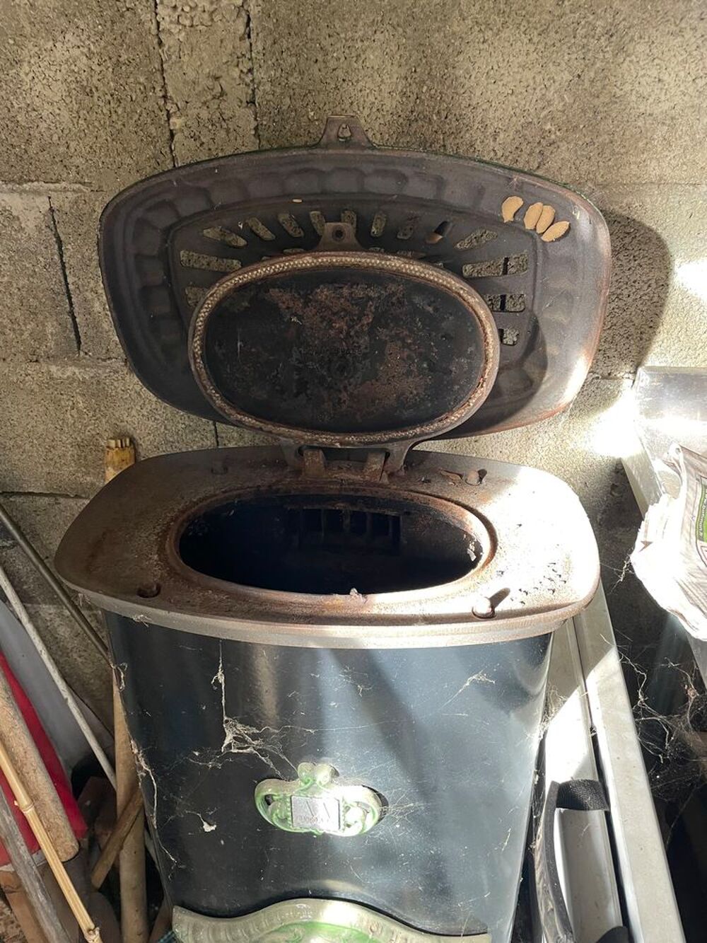 Gros po&ecirc;le marque Franco Belge. Bricolage