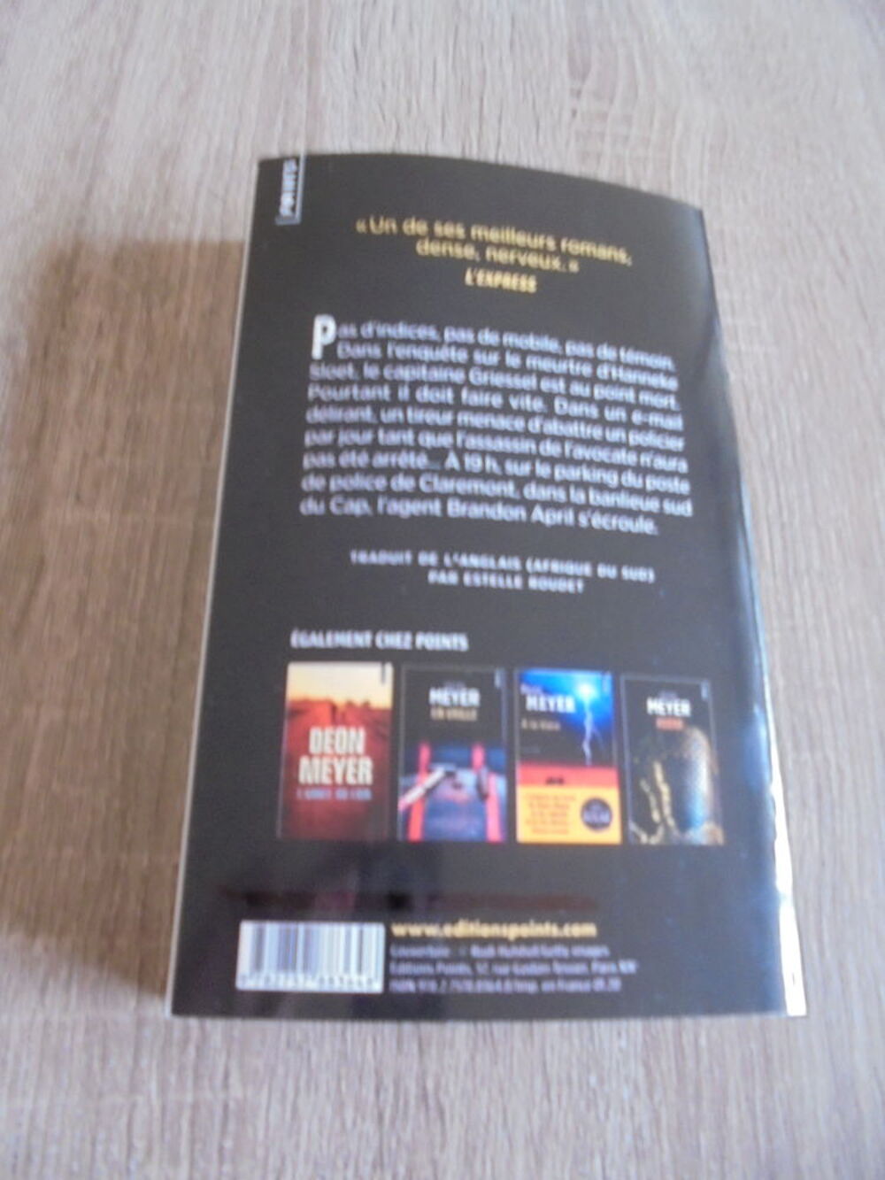7 Jours (102) Livres et BD