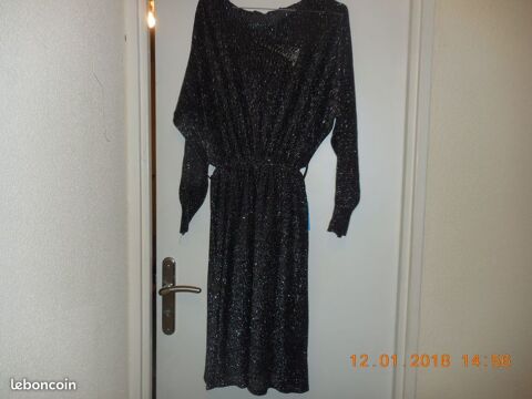 robe de soirée scintillante 42
11 Sète (34)