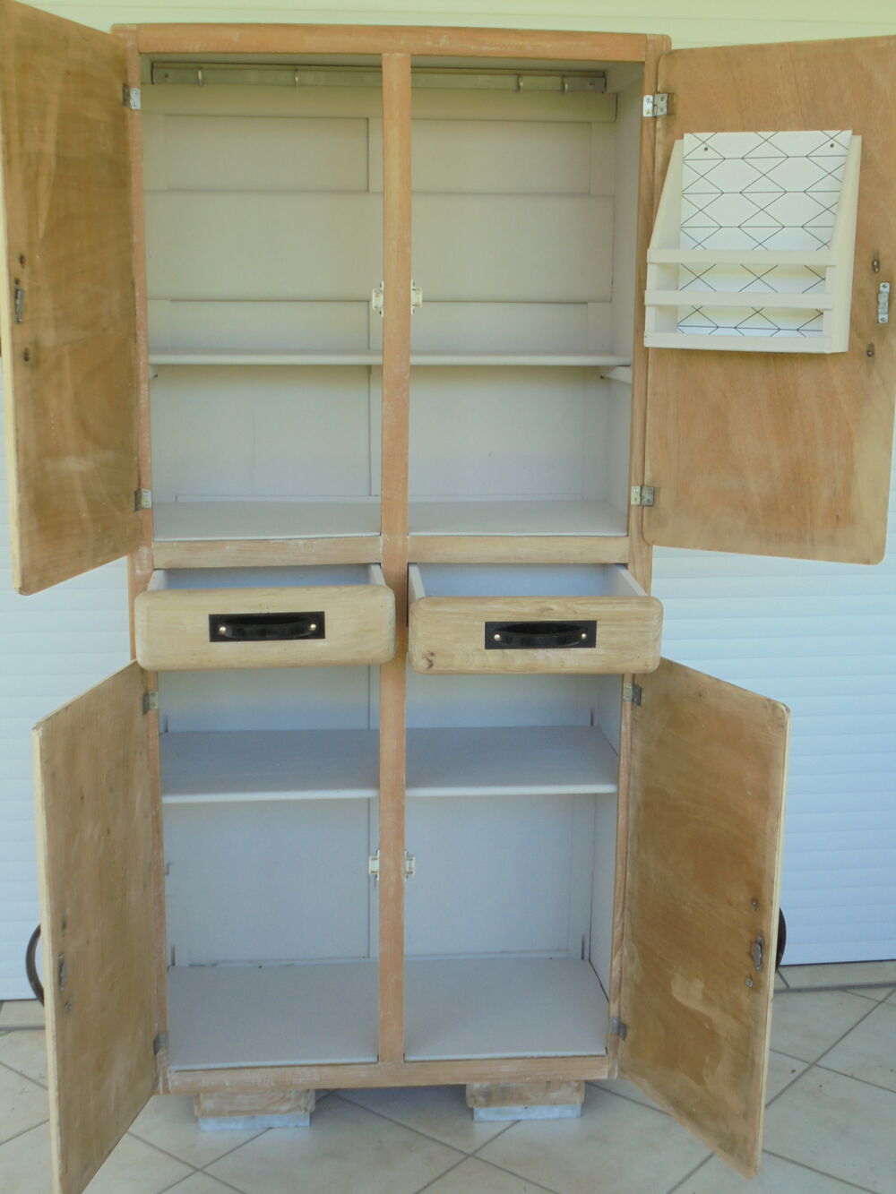 Ancien meuble de cuisine relook&eacute;,buffet vintage Meubles