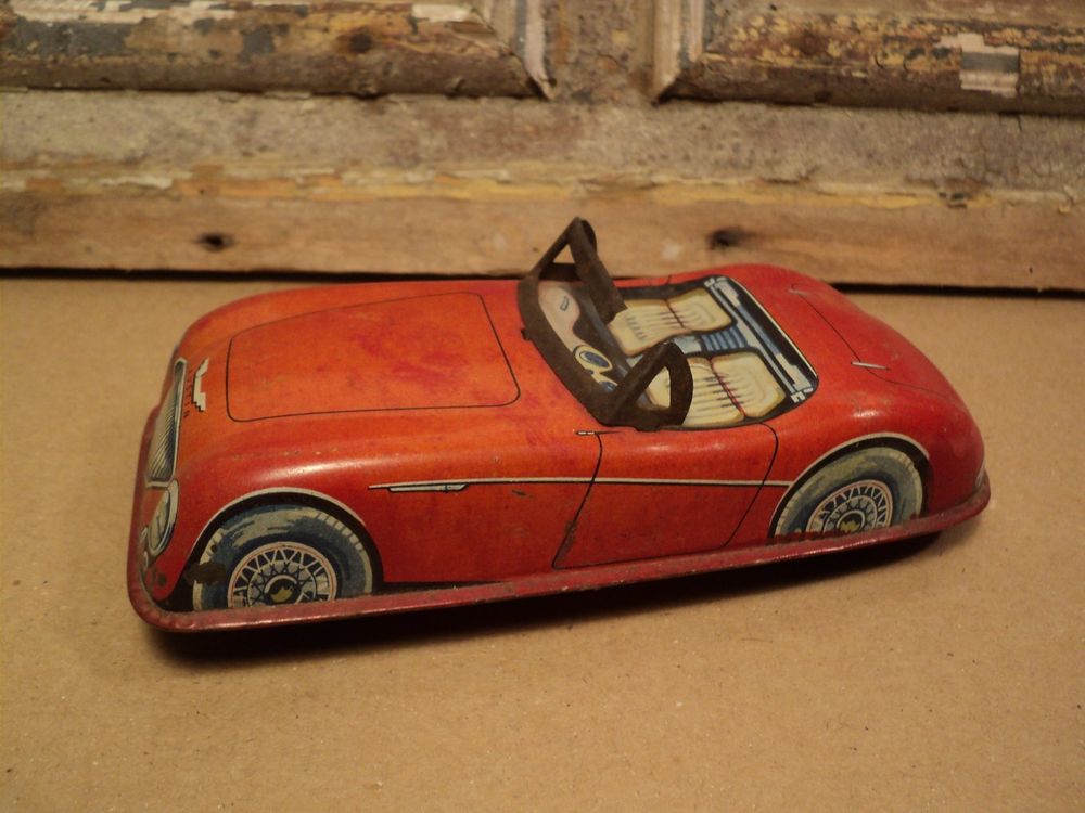Ancienne Voiture Jouet en T&ocirc;le 1950. Jeux / jouets