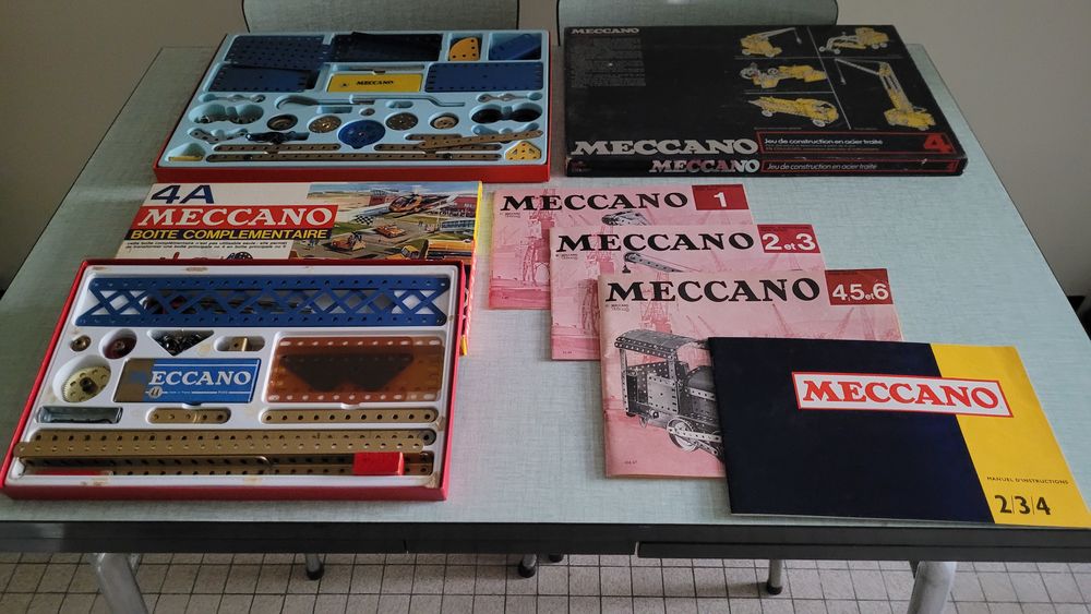 6 boites Meccano avec notices de montage + moteur &eacute;lectrique Jeux / jouets