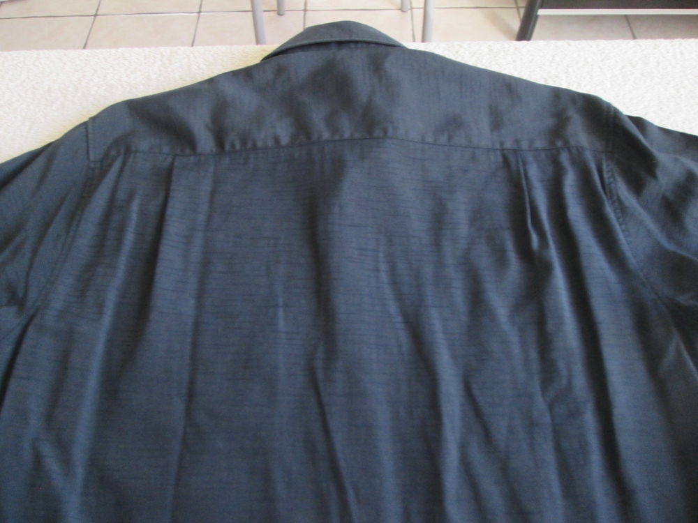 Chemise homme manches courtes noir l&eacute;g&egrave;re taille S Vtements