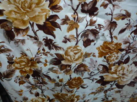 Rideaux/tenture/tissus ameublement/rose marron/Yenola Paris
35 Castres (81)