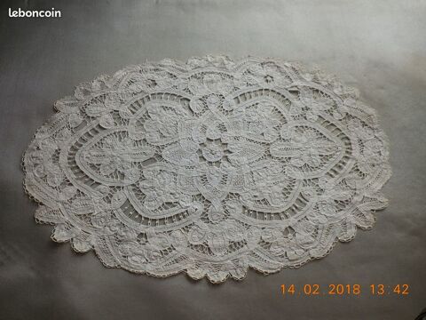 napperon vintage 12 Sète (34)