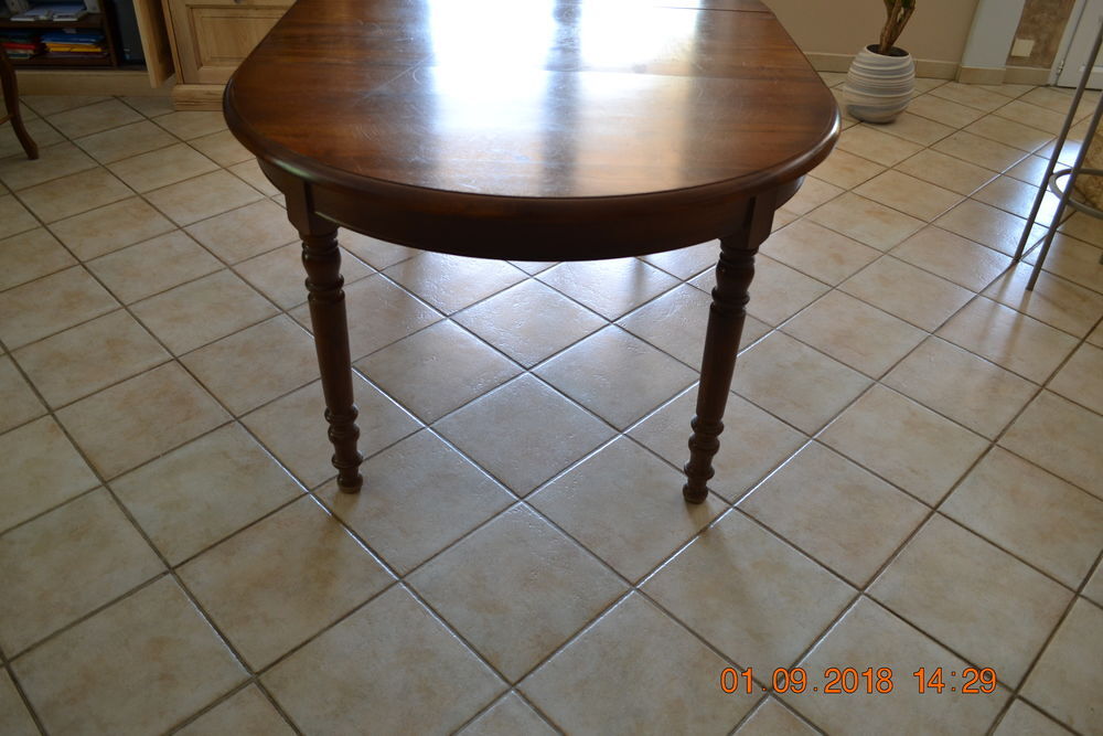 table ovale noyer massif Meubles