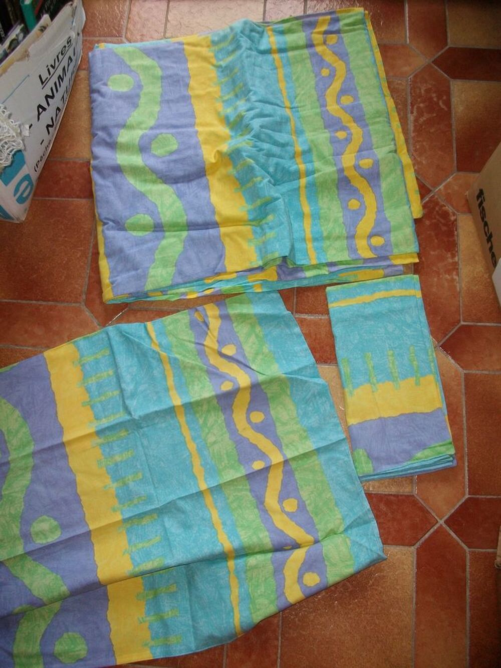 Lots Housses de couettes + 2 taies d'oreillers - 10 € &agrave; 20 € Décoration