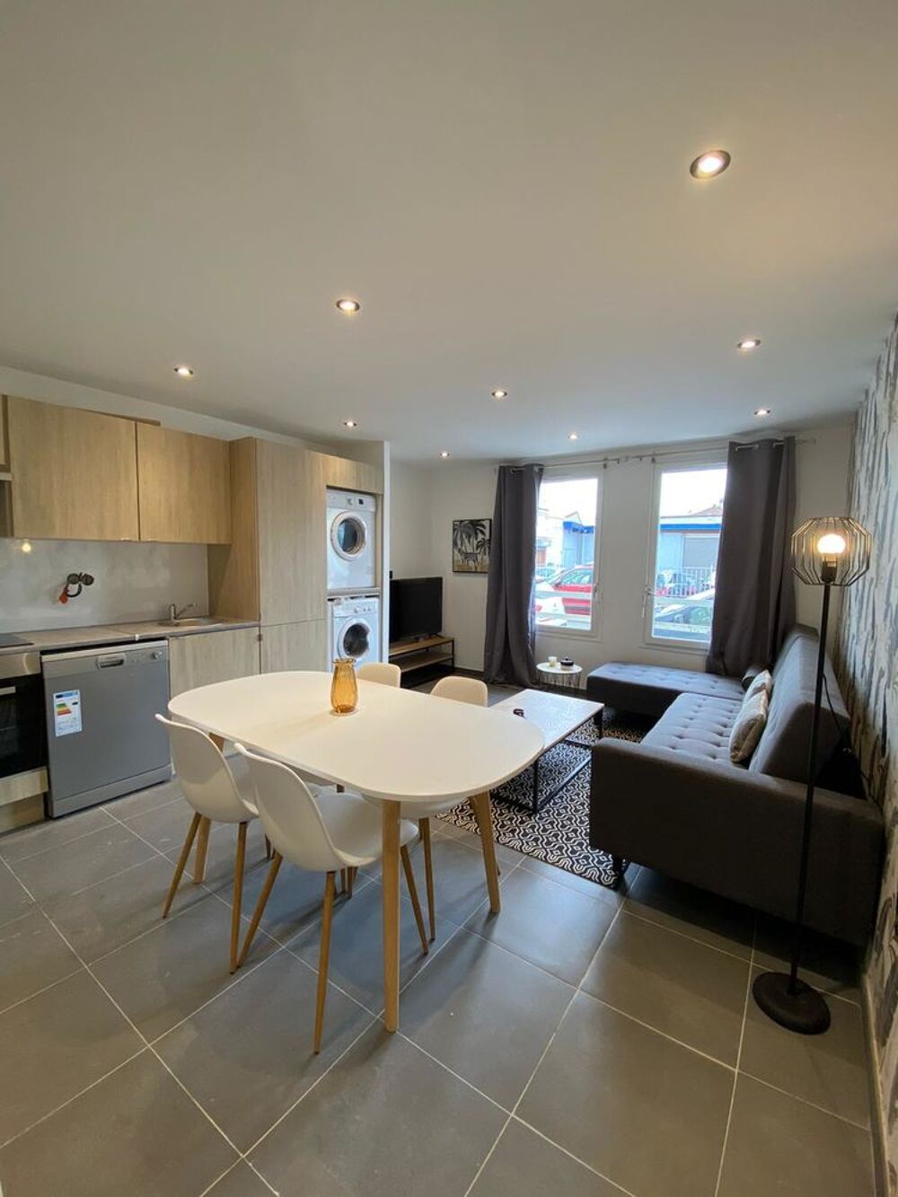Location Appartement 80m2, appartement à la 569euros villeurbanne Villeurbanne