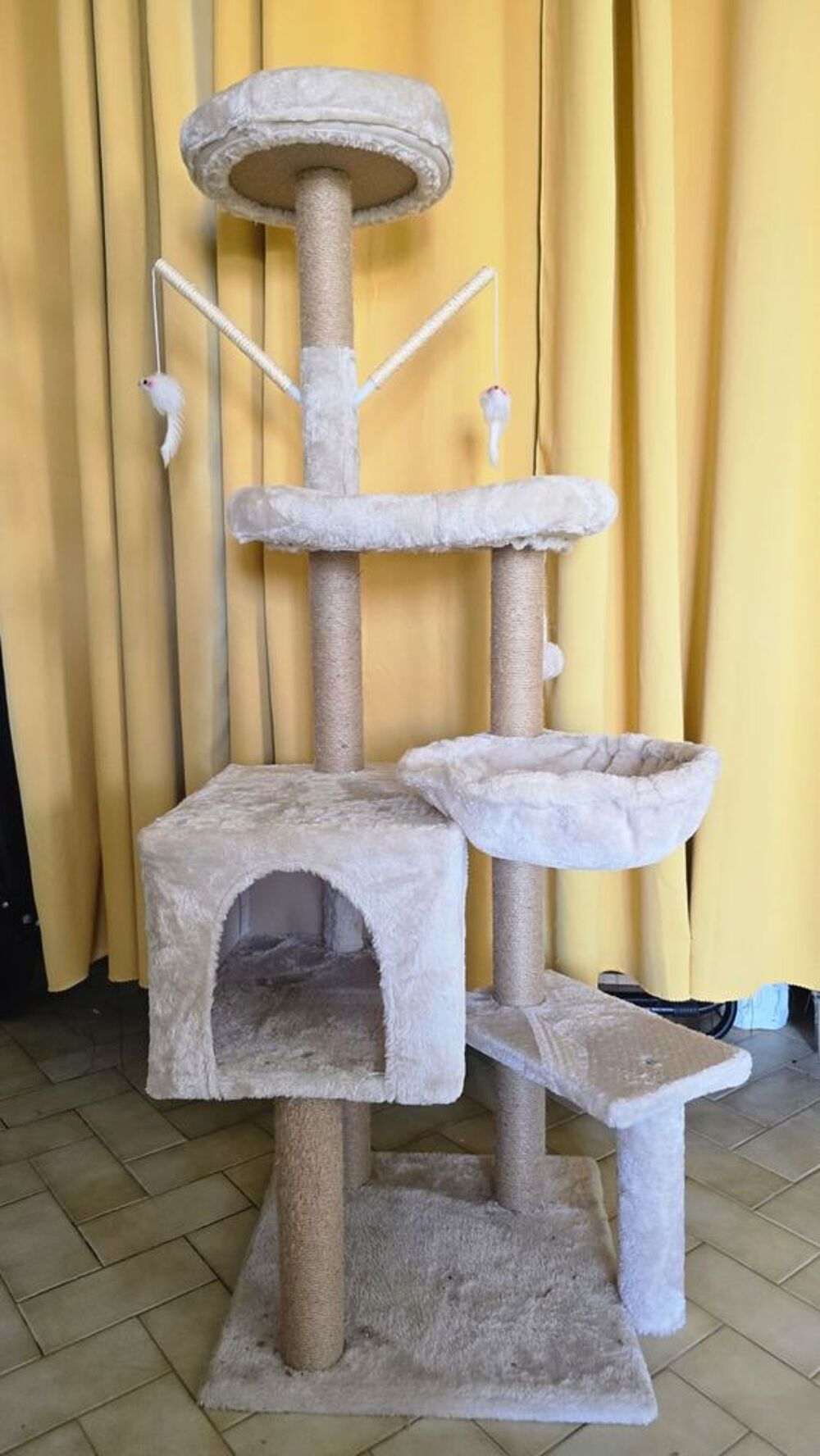 arbre &agrave; chat Meubles