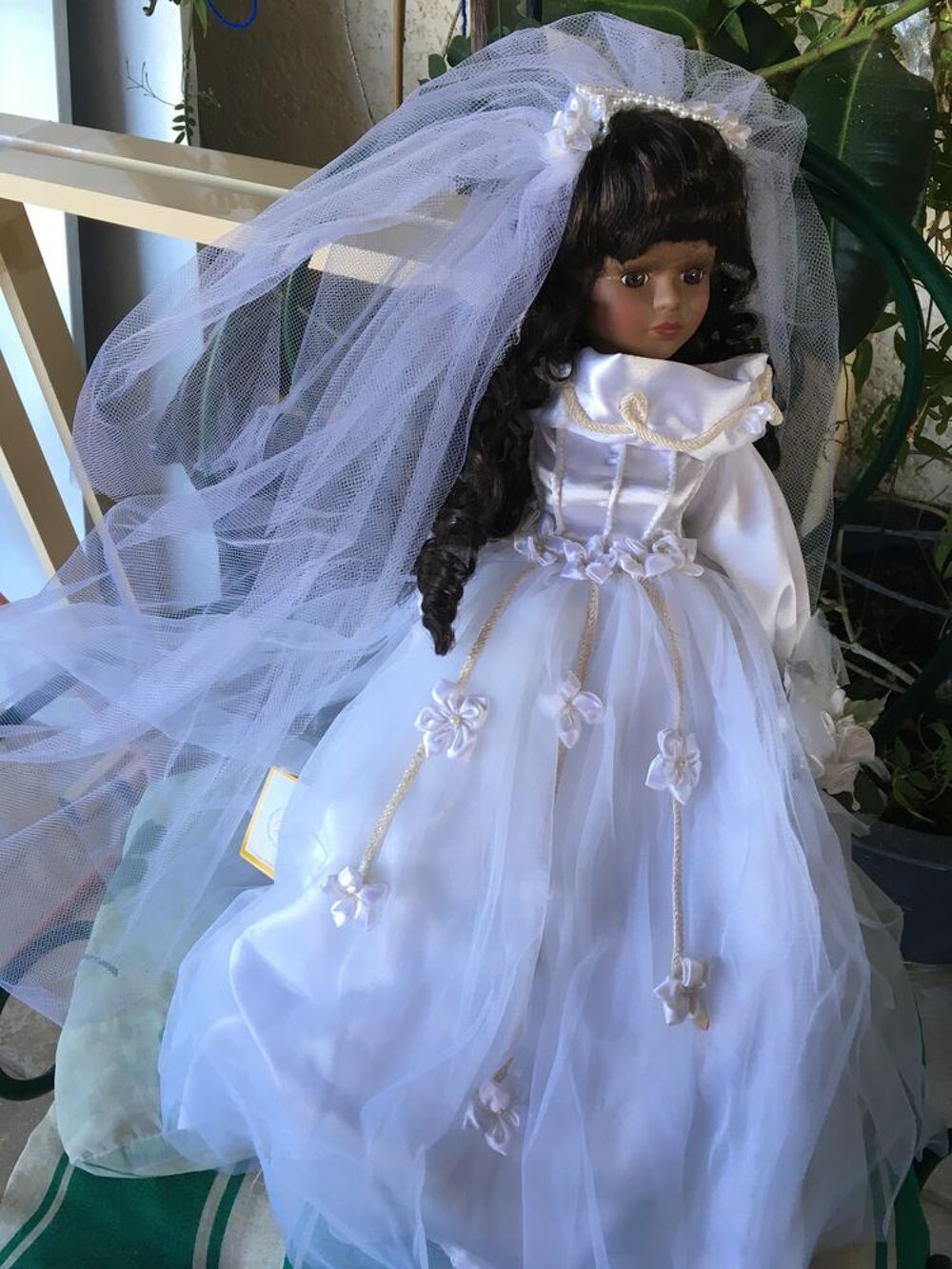 Poup&eacute;e porcelaine v&eacute;ritable mari&eacute;e Décoration