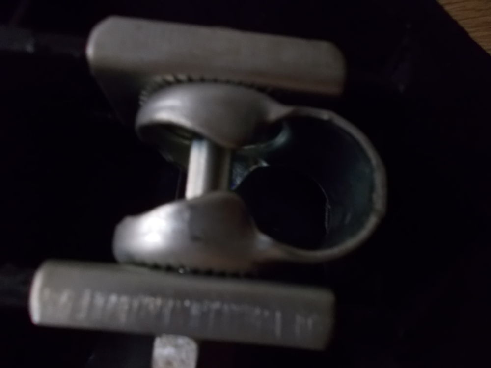 selle velo clasique 1975 elle est neuve Vélos