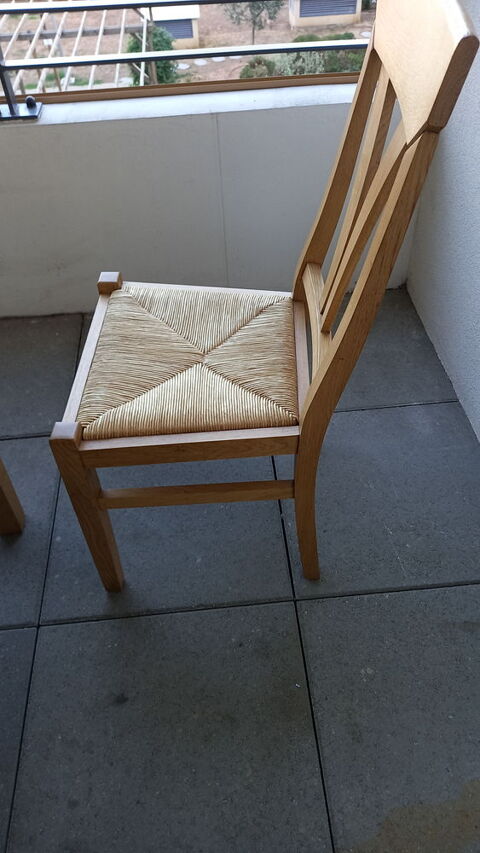 Table + 4 chaises chne massif 100 Draguignan (83)