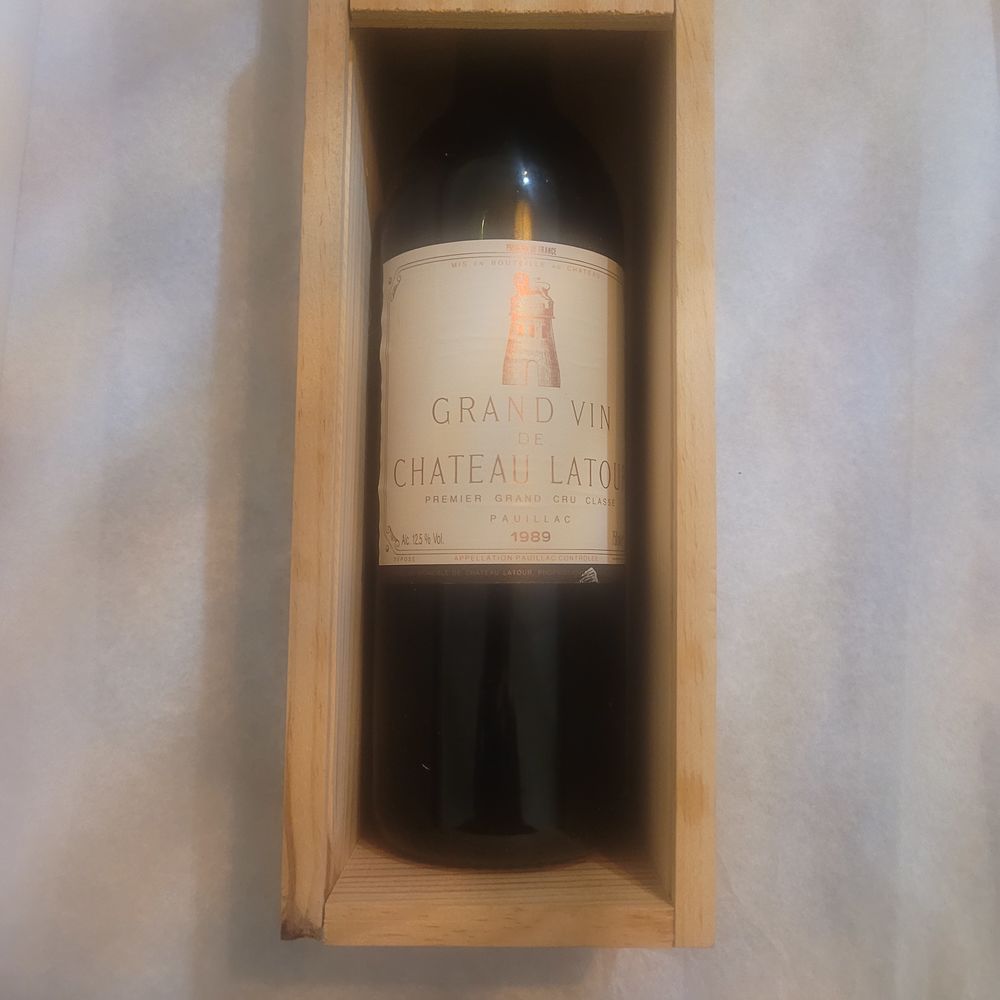 CAVE A LIQUEUR FAUX LIVRES / CARAFE BACCARAT 