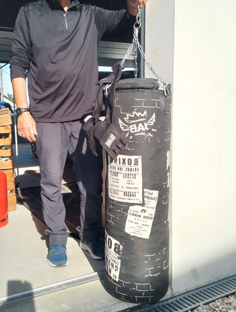 boxing ball 22 Saint-Martin-du-Mont (01)