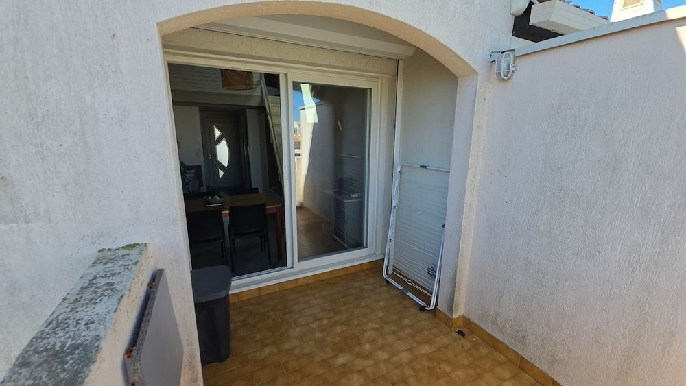 Vente Appartement LE CAP D'AGDE: ÎLE DES MARINAS: Situé dans une résidence sécurisée avec sa plage privée, Appartement situé au 2 ème et dernier étage. Le cap d agde